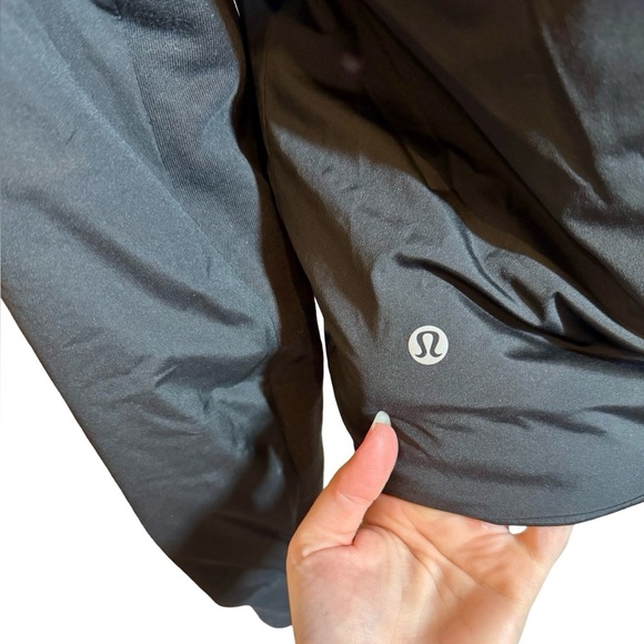 Lululemon Forever Warm Jacket Reversible Quilted Bomber Jacket in Black W4AKNS - Picture 7 of 11